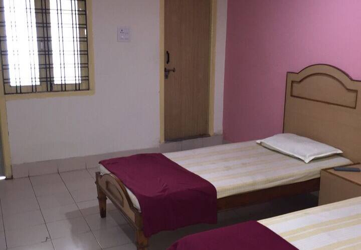 Sri Balaji Lodge, Siddipet 1
